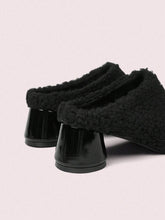 Plus Size Red Furry Comfortable Casual Slip-On Slippers For Women,